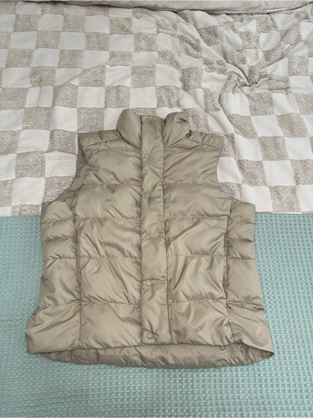 Lululemon Wunder Puff 600 down Vest
Trench size Small
